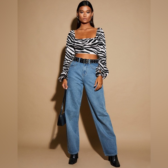 Motel Rocks Puff sleeve Irene Crop Top - Picture 3 of 11